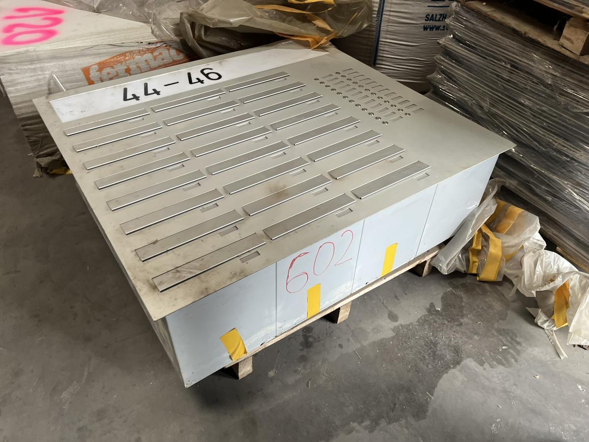 Postkasten ca. 124 x 116 x 40 cm?d=2025-11-20 11:26:35