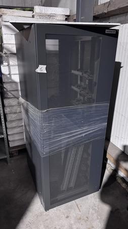 Serverschrank, 70x95x182cm, Front fehlt