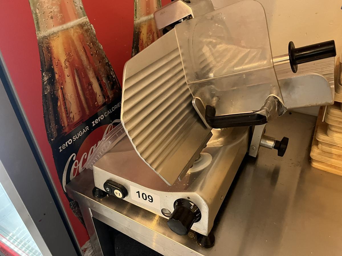 Aufschnittmaschine verstellbar 250 mm Blatt