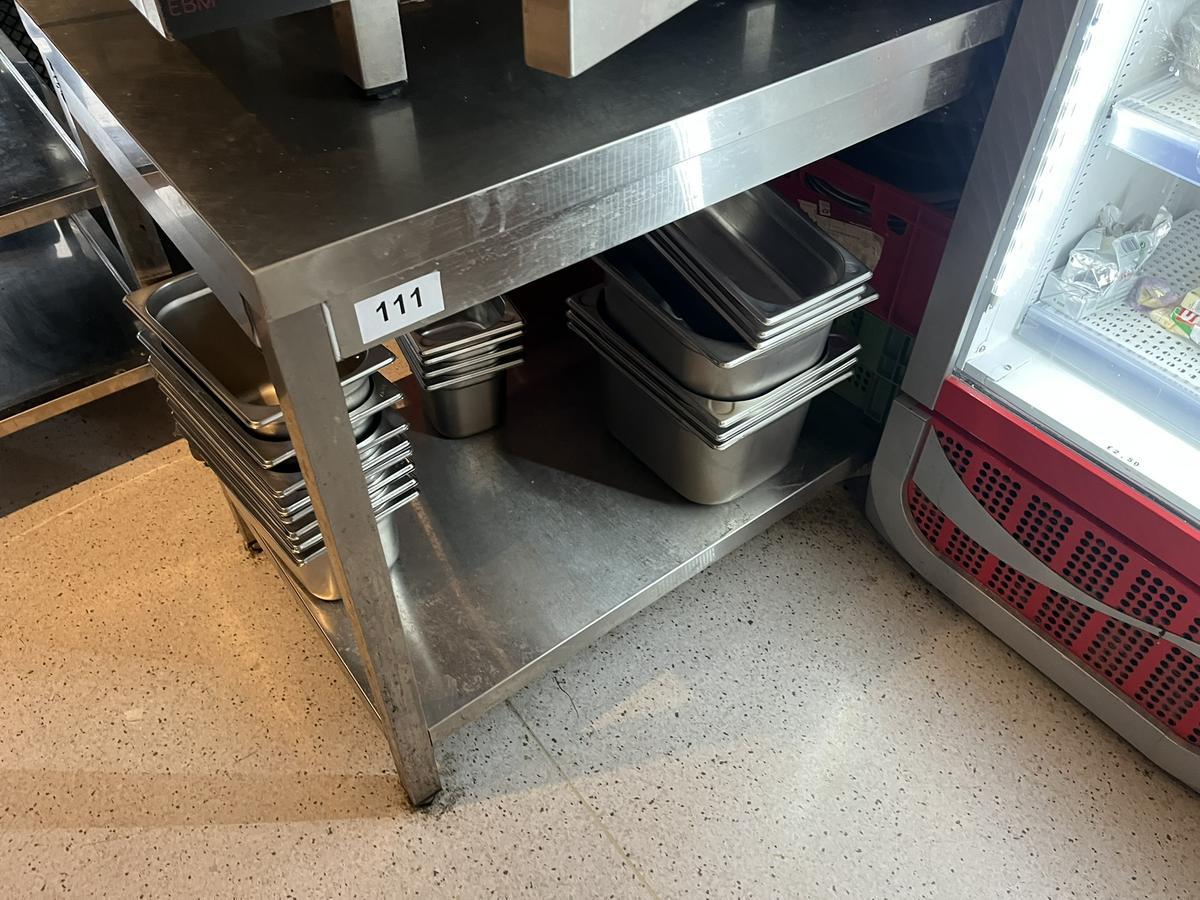 Edelstahl Arbeitstisch ca. 150/60 cm?d=2025-11-21 19:44:28