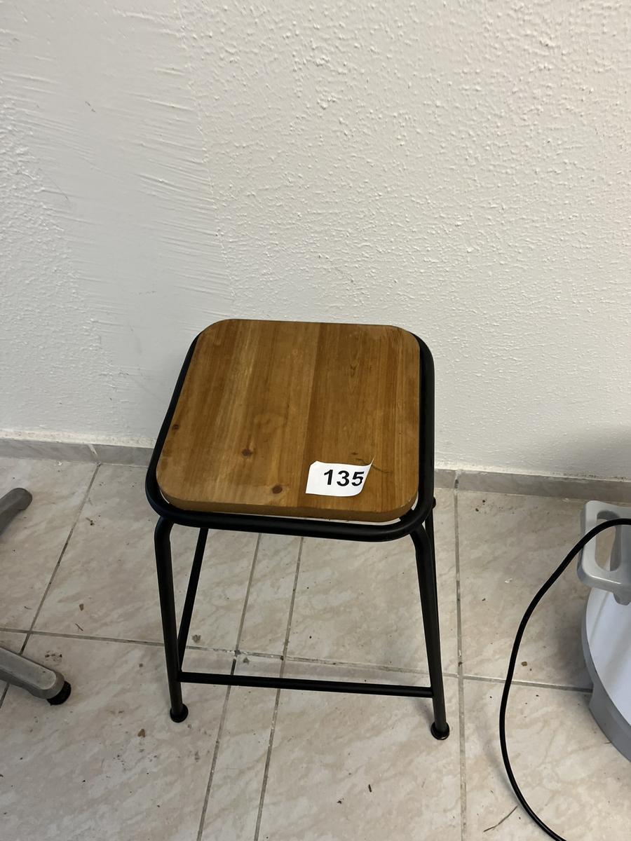 Hocker 50 cm?d=2025-11-21 19:44:24