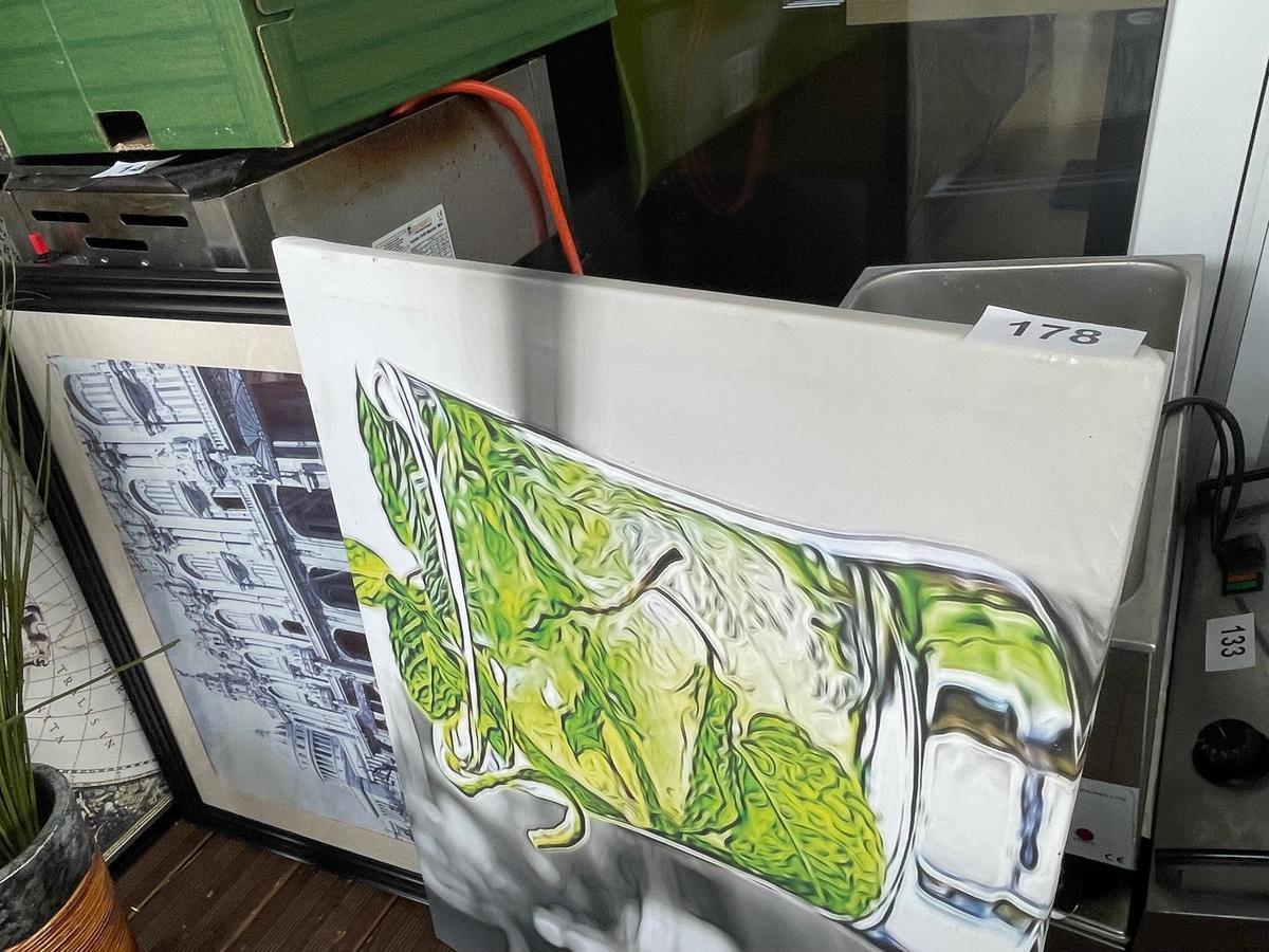 2 Stk. Bilder?d=2025-11-21 19:43:24