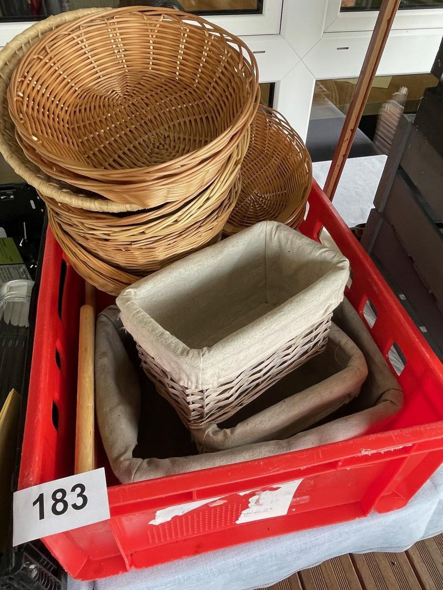 19 Stk. diverse Brotkörbe?d=2025-11-21 19:42:49