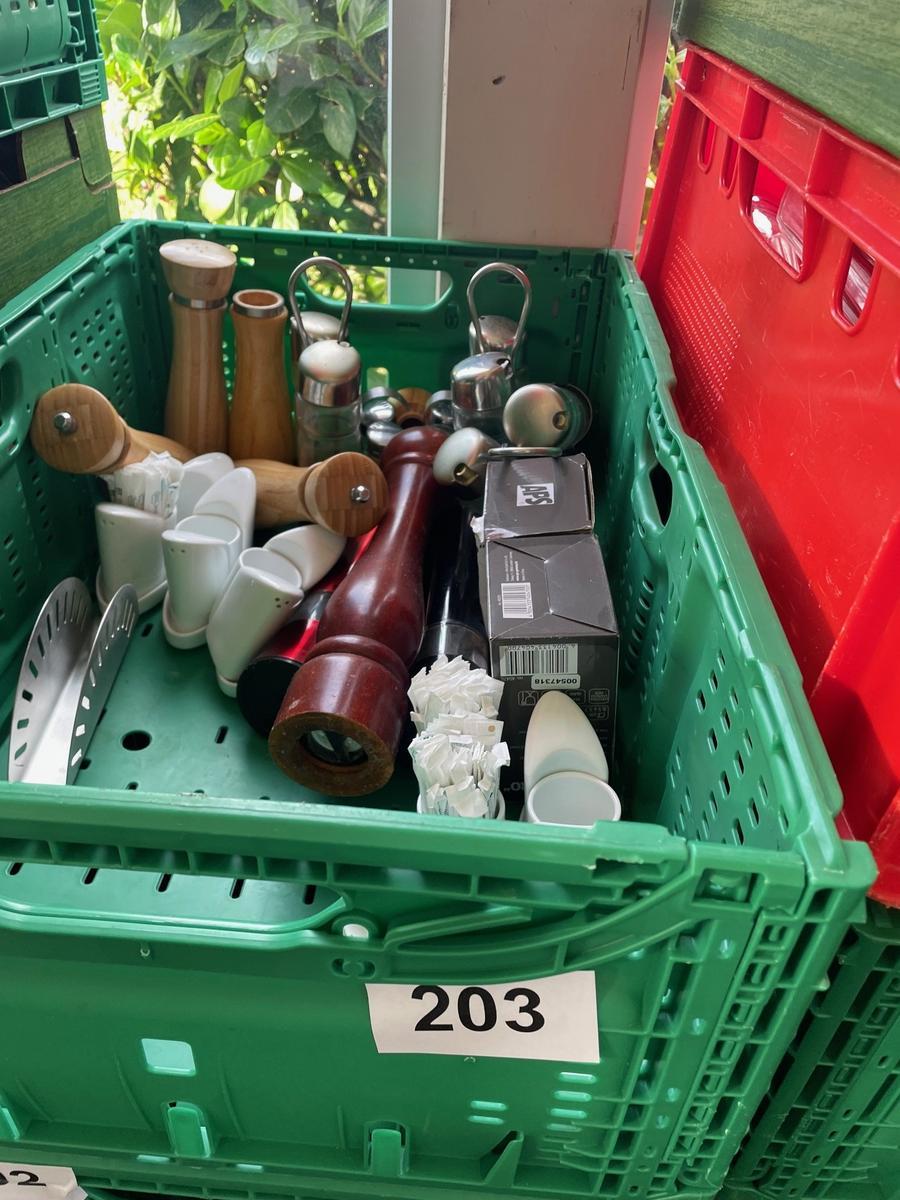 24 Stk. Menagen Salz/Peffermühle?d=2025-11-21 19:44:09