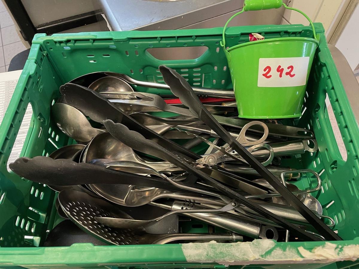 7 Stk. Blechkübel bunt und 25 Stk. Buffetbesteck?d=2025-11-21 19:44:27