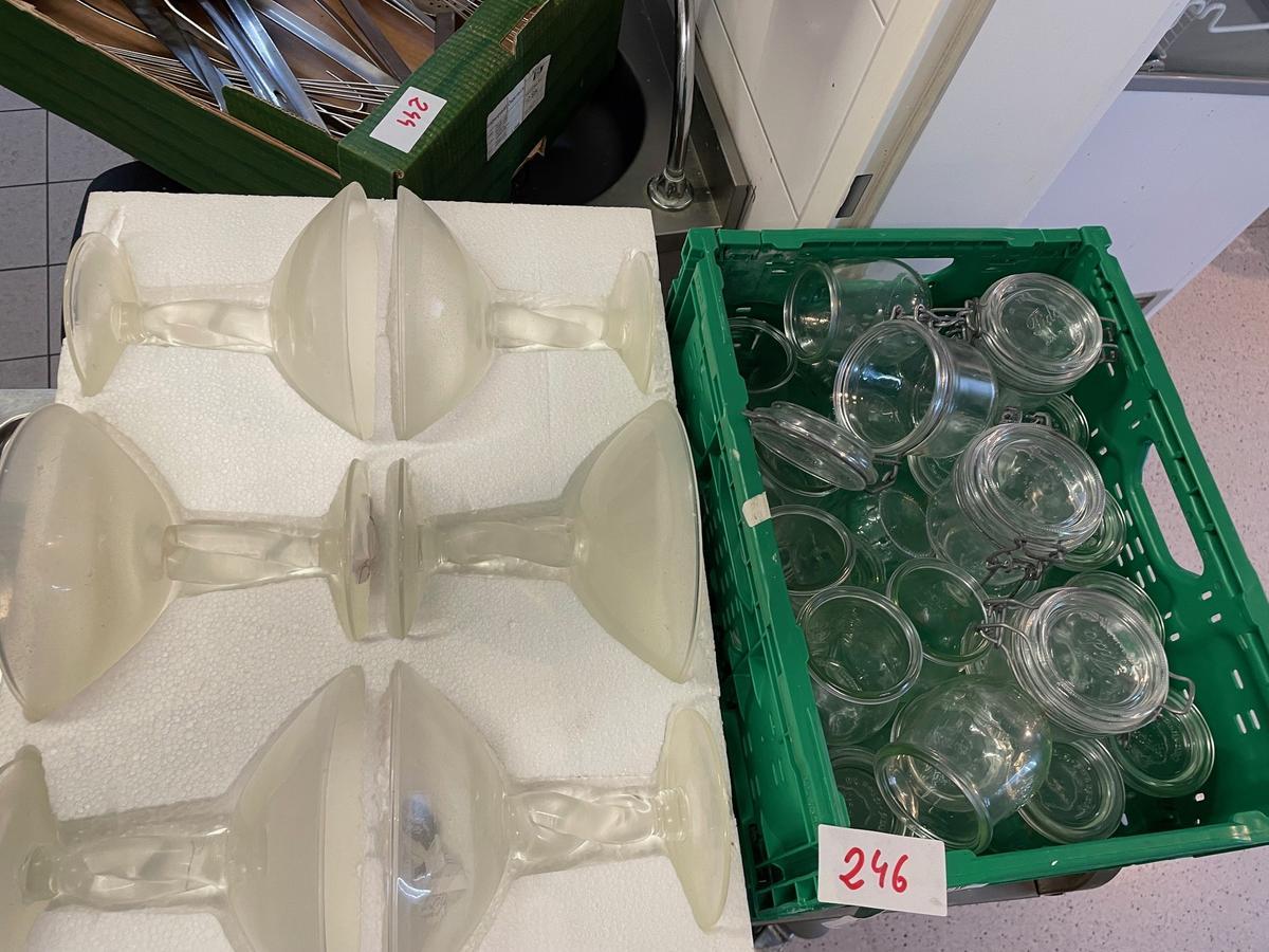 12 Stk. Eisbecher groß und 20 Stk. Dessertgläser mit Deckel?d=2025-11-21 19:44:27