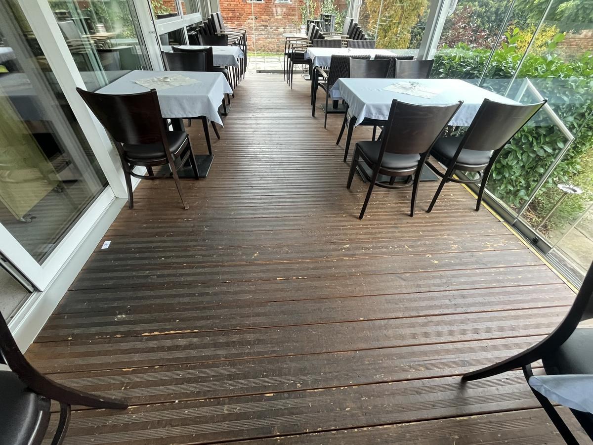 Wintergarten Holzbodenkonstruktion inkl.Unterbau ca.9x3 m - Selbstabbau?d=2025-11-21 19:05:25