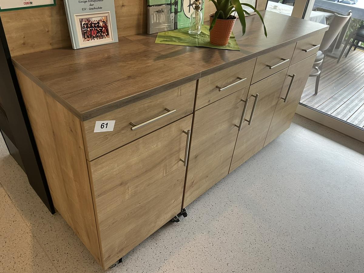 2 Stück Besteckladenschränke mobil je 180/50/90 cm?d=2025-11-21 19:42:47