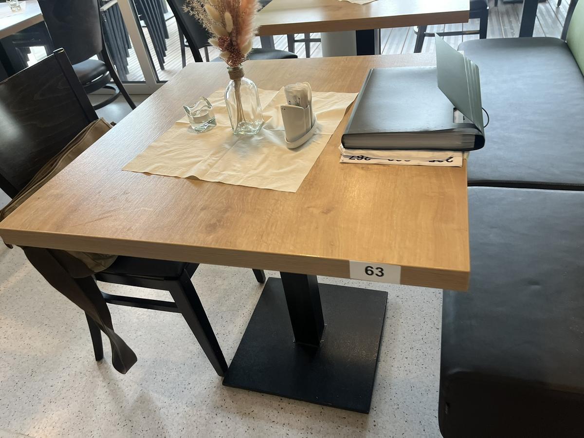 4 Stk. Gastraumtische 80/80 cm , 5 Stk.120/80 cm?d=2025-11-21 19:43:30