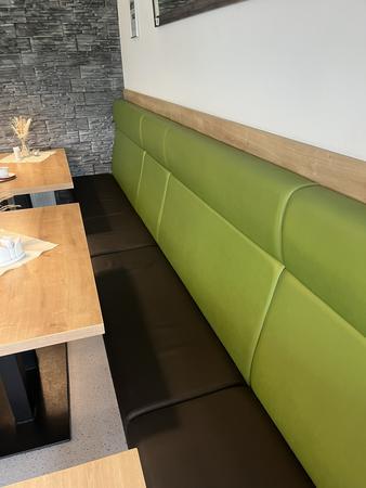 4 Stück Bankmodule mit Lederbezug ca. 420/80/120 cm 4 Stück Bankmodule mit Lederbezug ca. 420/80/120 cm