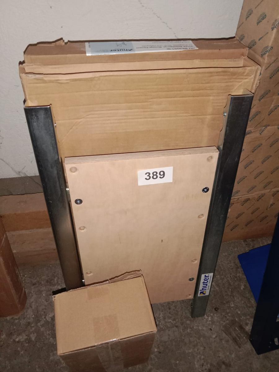 2 Stück HUTER Montagevorrichtung für Klappsitze?d=2025-12-01 15:36:56