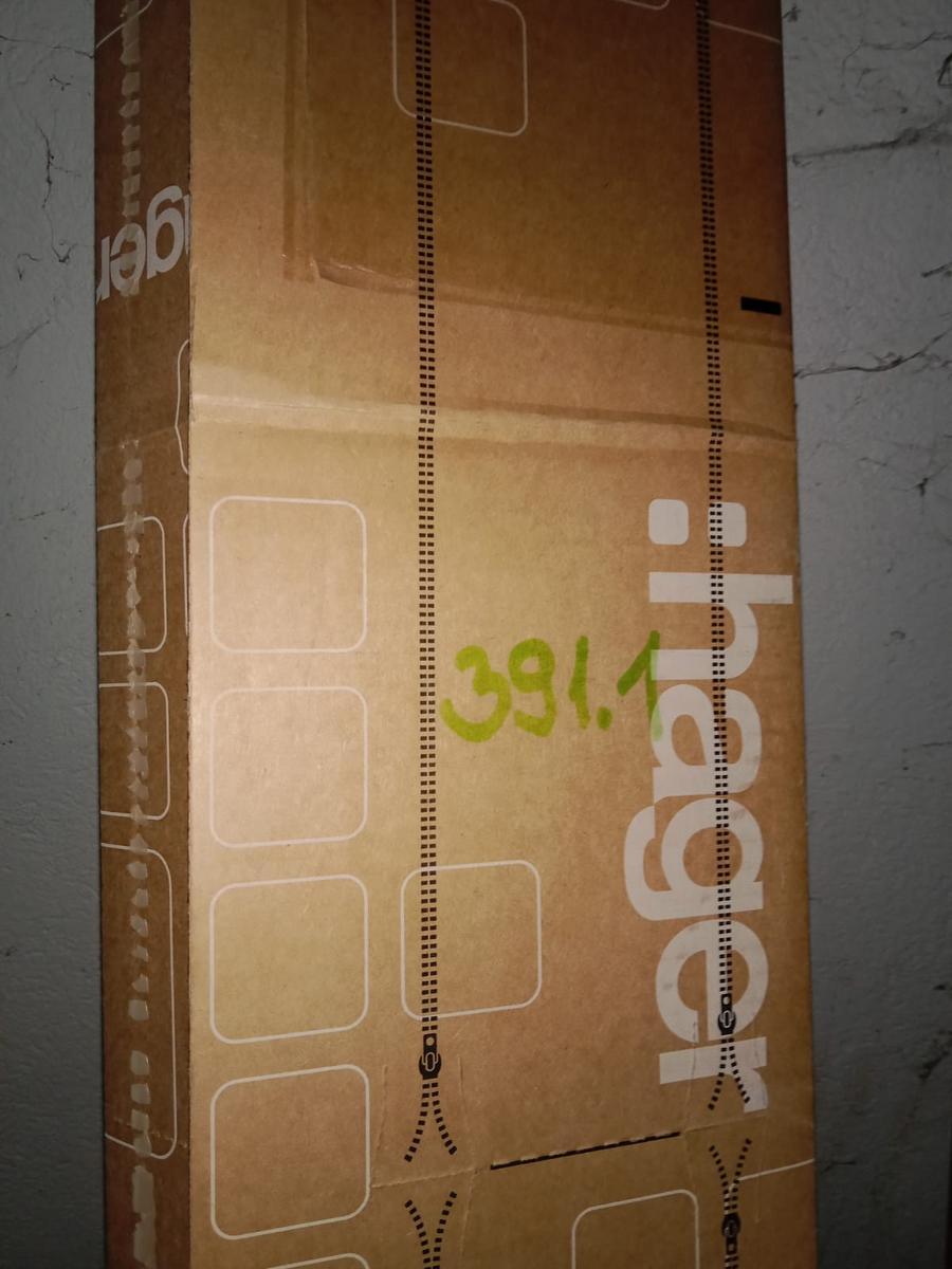 1 Karton HAGER Kabelschiene neu