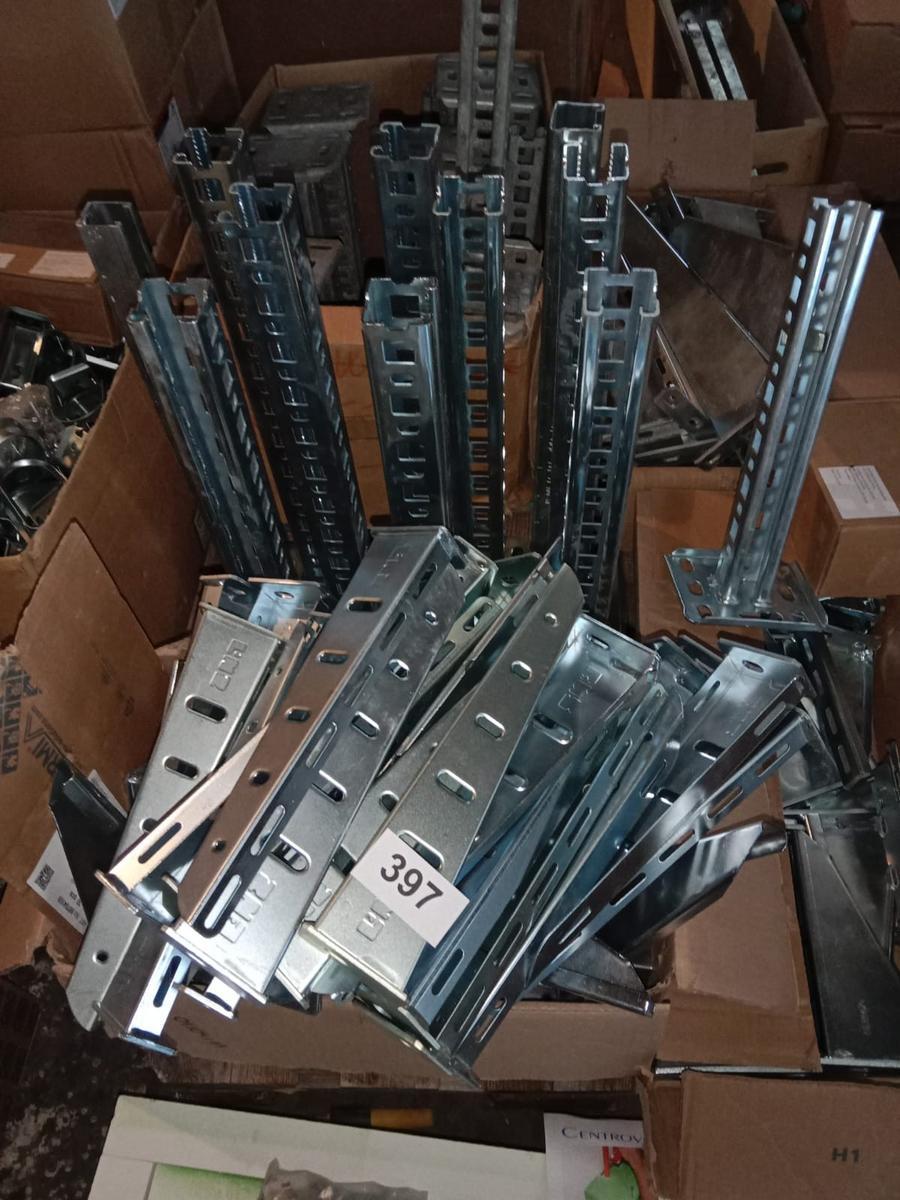 1 Großposten verzinkte Stütz-,Abhängekonsolen?d=2025-12-01 15:36:40