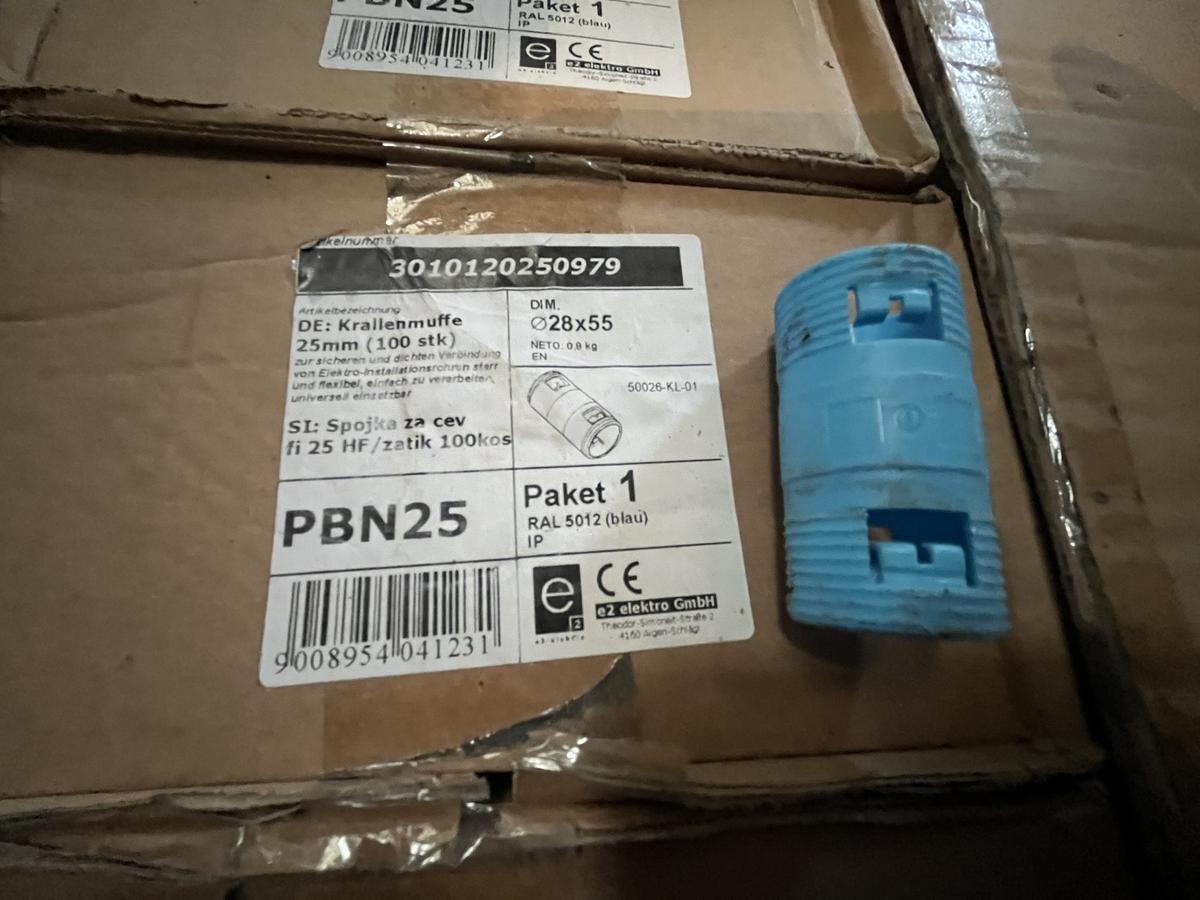 1000 Stk.Kunststoffkrallenmuffen 28/55 mm PBN25?d=2025-12-01 15:36:56