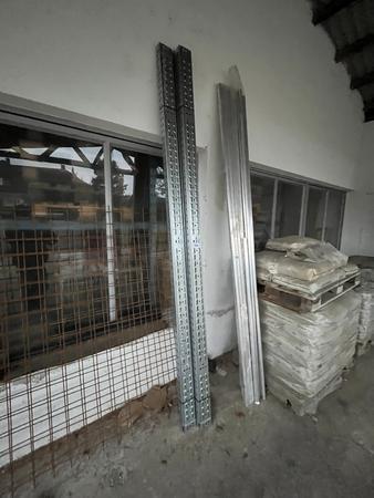 6 Stk. OBO Montageschienen verzinkt 300 cm 6 Stk. OBO Montageschienen verzinkt 300 cm