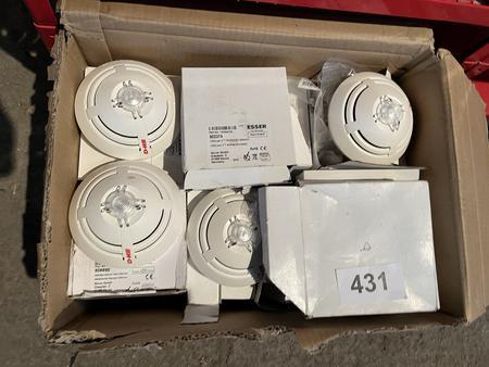 1 Karton mit SENSOR Meldern / Zubehör 1 Karton mit SENSOR Meldern / Zubehör