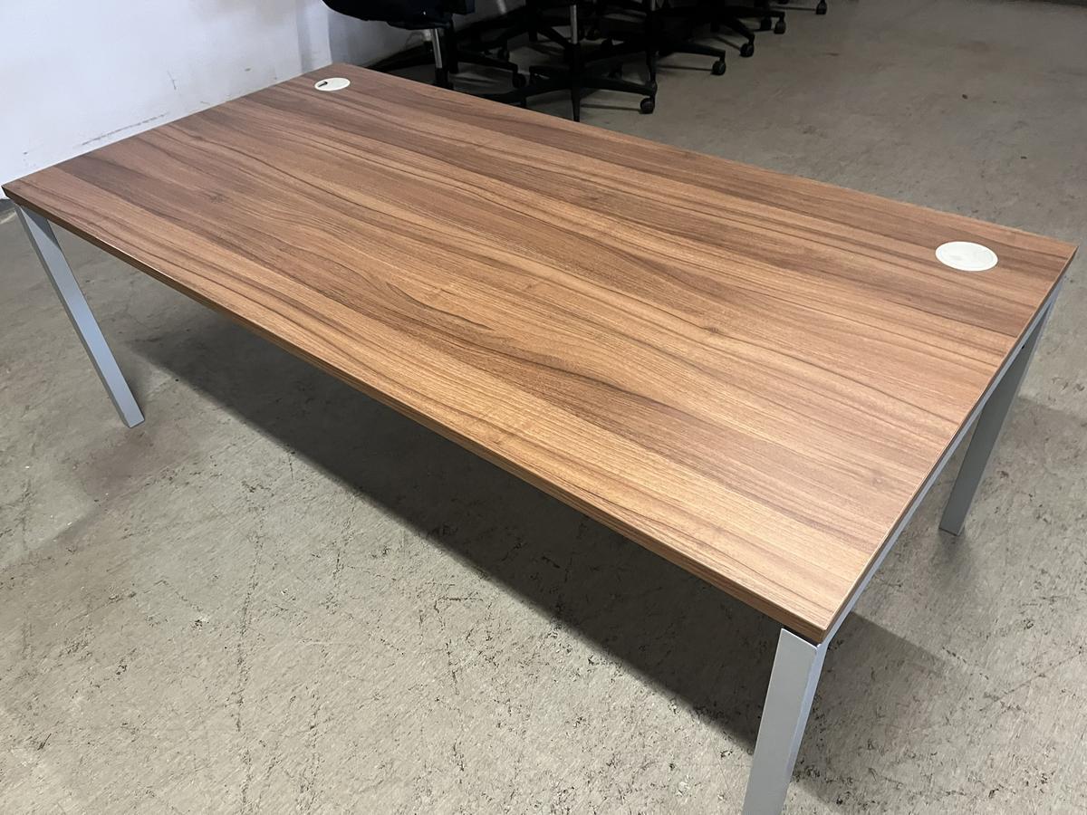 Neudörfler Schreibtisch?d=2025-11-27 00:33:13