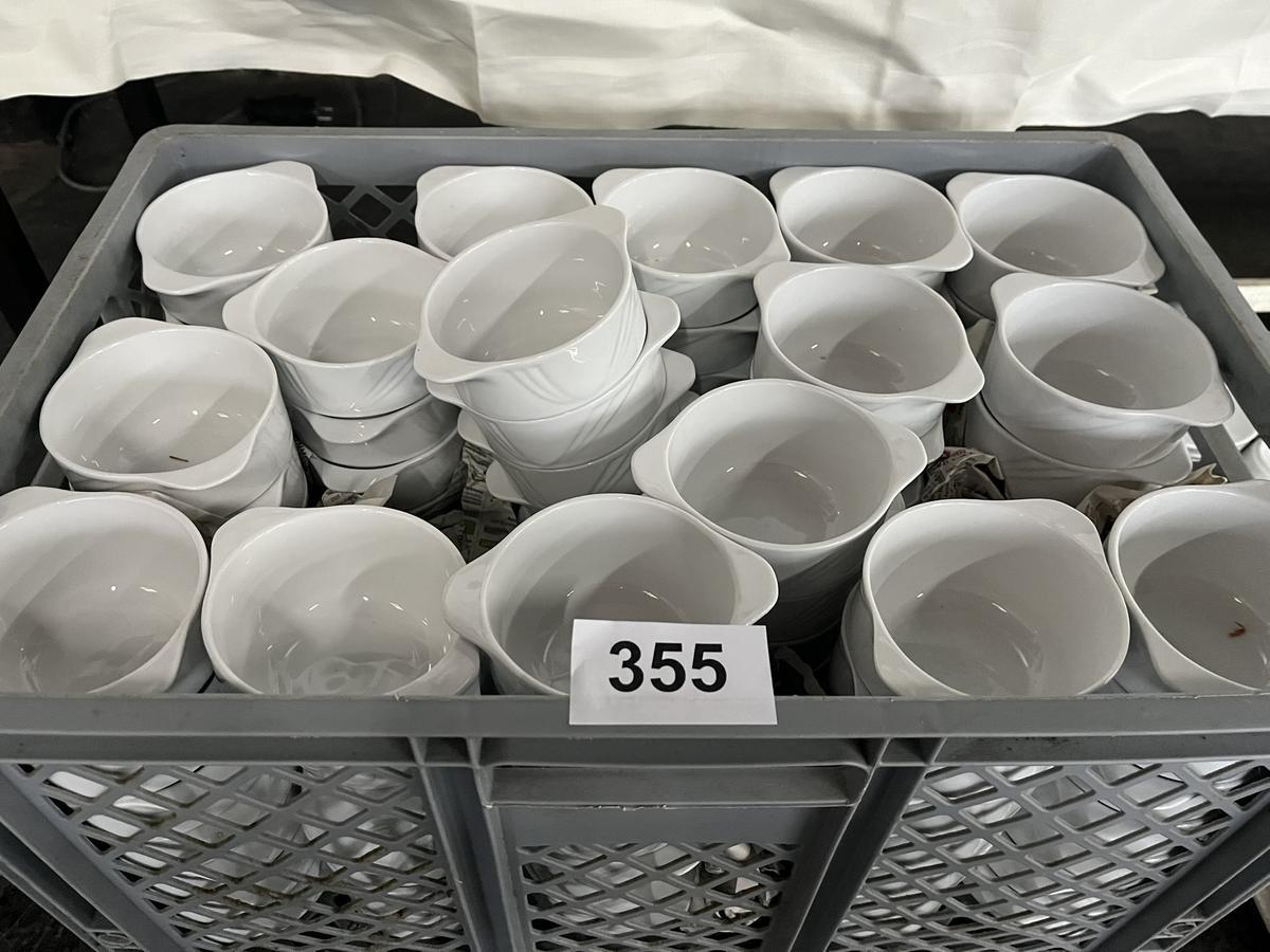 ca. 110 Stk. Suppentassen, einheitlich, weiß?d=2025-11-27 18:07:45