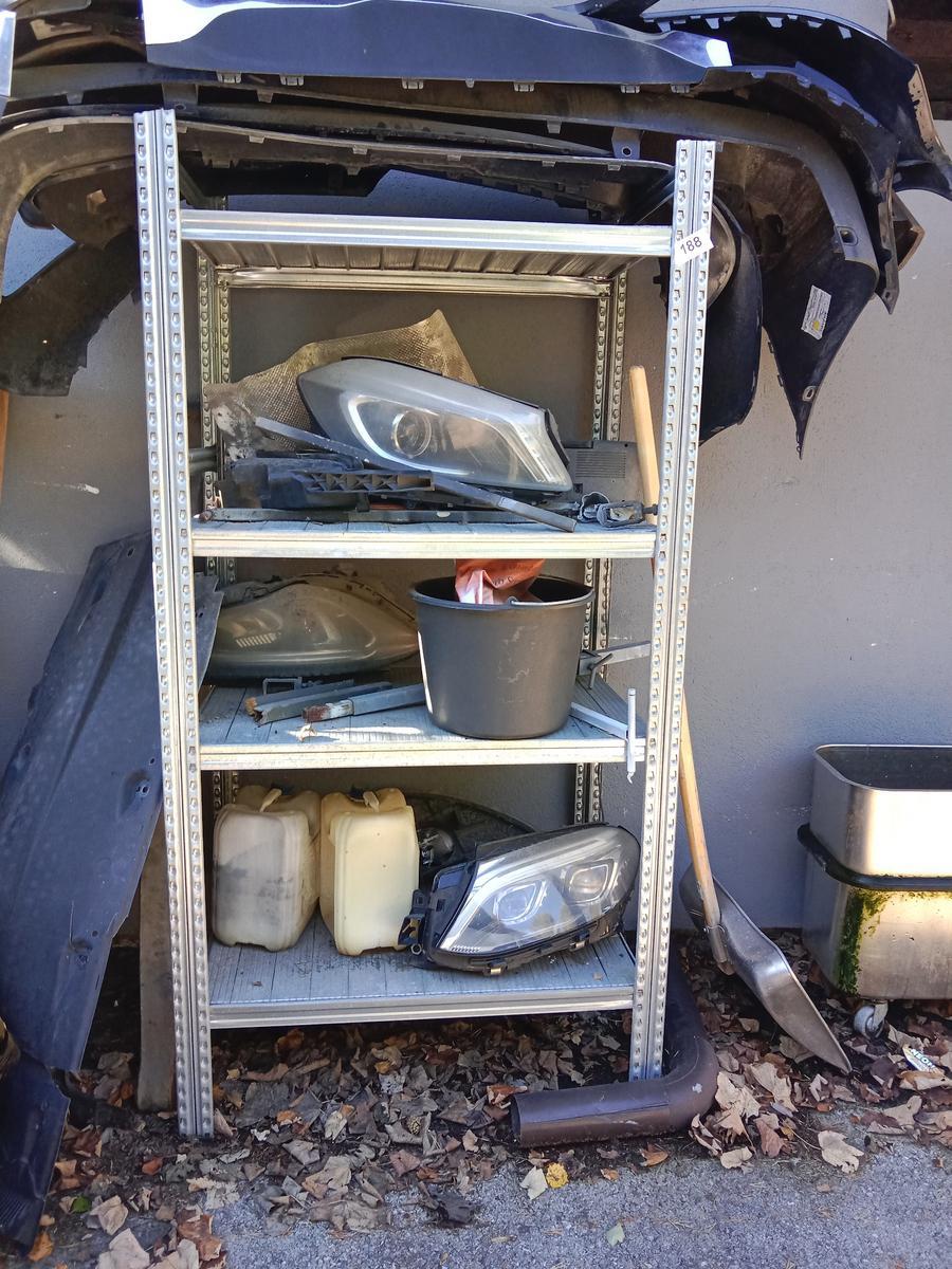 1 Laufmeter Lageregale mit Fachböden?d=2025-12-01 16:12:58