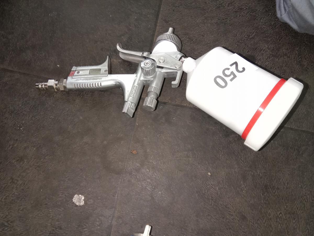 SATA Lackierspritzpistole?d=2025-12-01 16:13:33