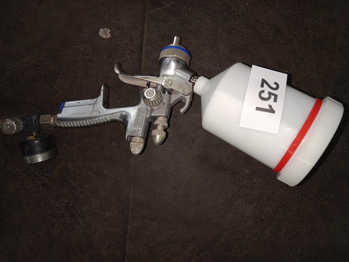 SATA Lackierspritzpistole?d=2025-12-01 16:12:36