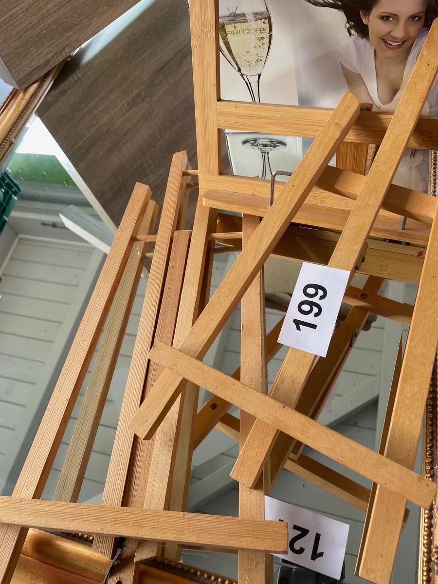 3 Stk. Staffelei, Holz, klein?d=2025-12-13 10:06:21