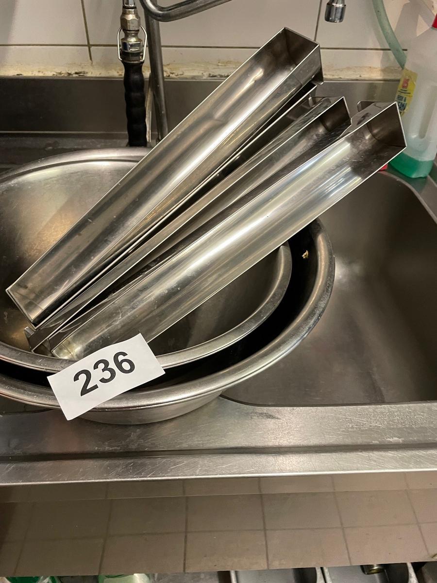 4 Stk. Metallsch&uuml;sseln DM 33-39cm und 4 Stk. Terrinenformen?d=2025-12-13 10:06:56