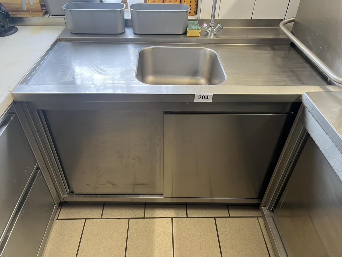 Edelstahl Spülbecken mit Brausearmatur 130/76 cm mit Schiebetüren