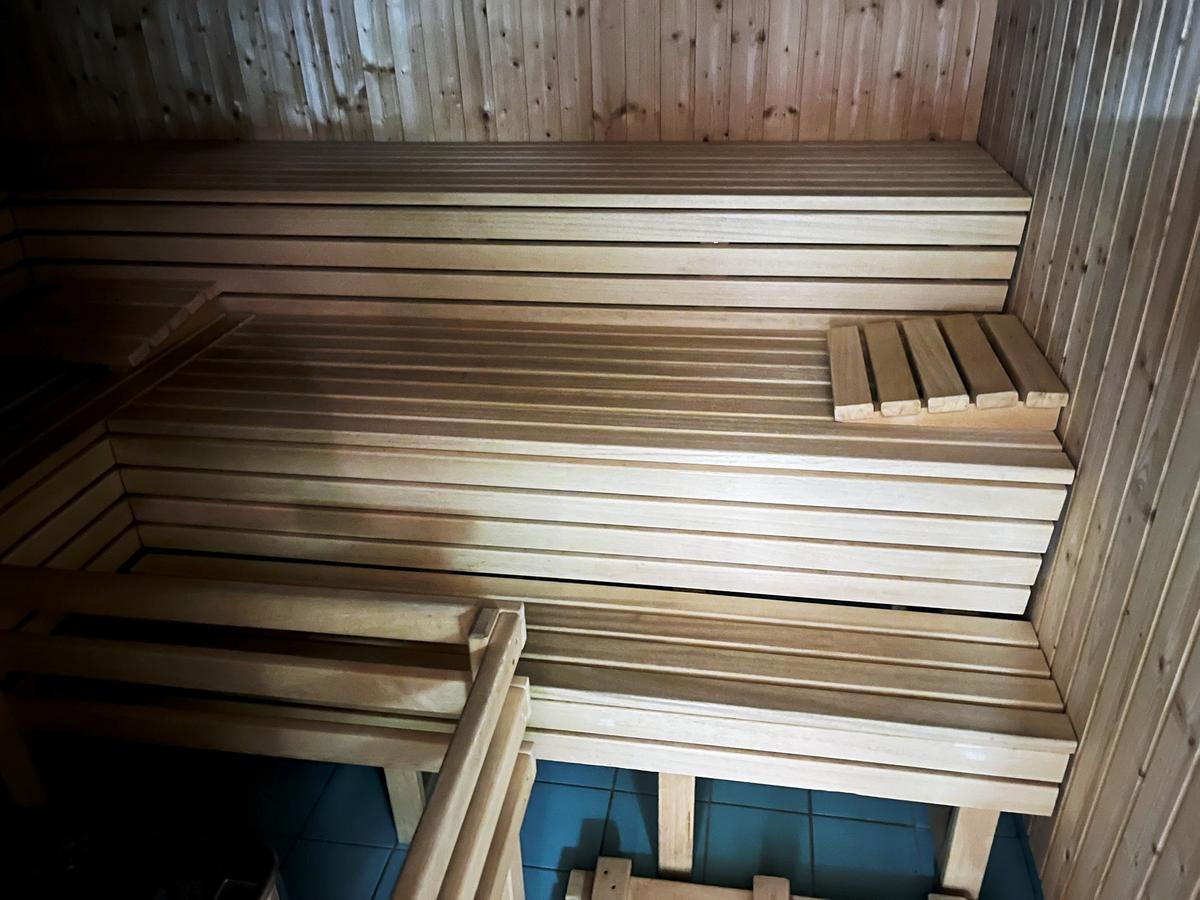 SAUNA komplett mit Ofen und Glastüre,Steuerung,Selbstabbau ca. 282/260/220 cm?d=2025-12-14 10:49:48