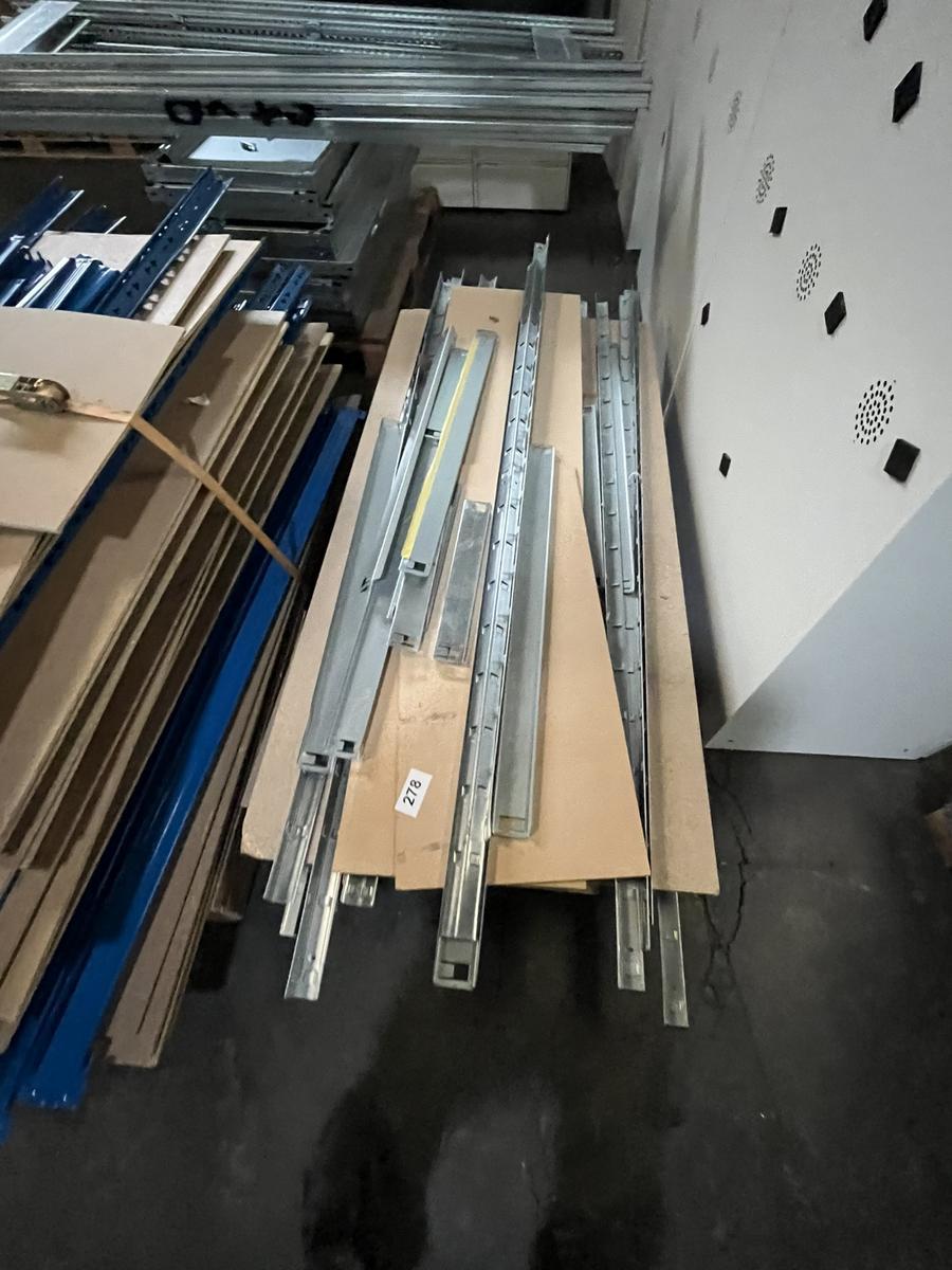 Lagerregal, 4.8 lfm x 60cm x 180cm und 90x40x180cm