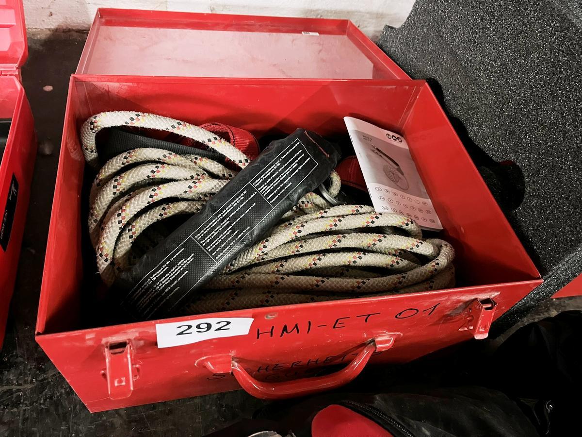 Sicherheitsgurt Type Sicher - Auffanggurt im Koffer?d=2025-12-17 15:06:39