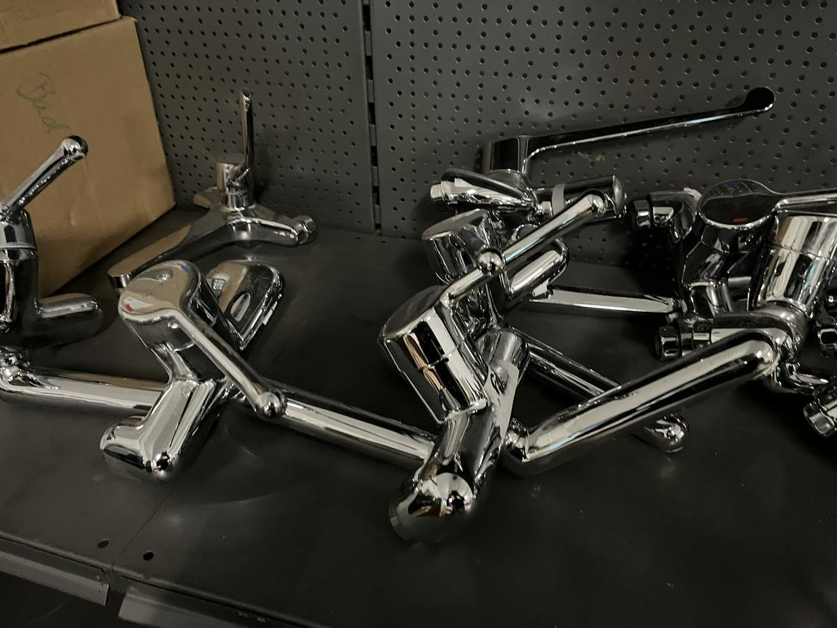 16 St&uuml;ck Waschtischarmaturen