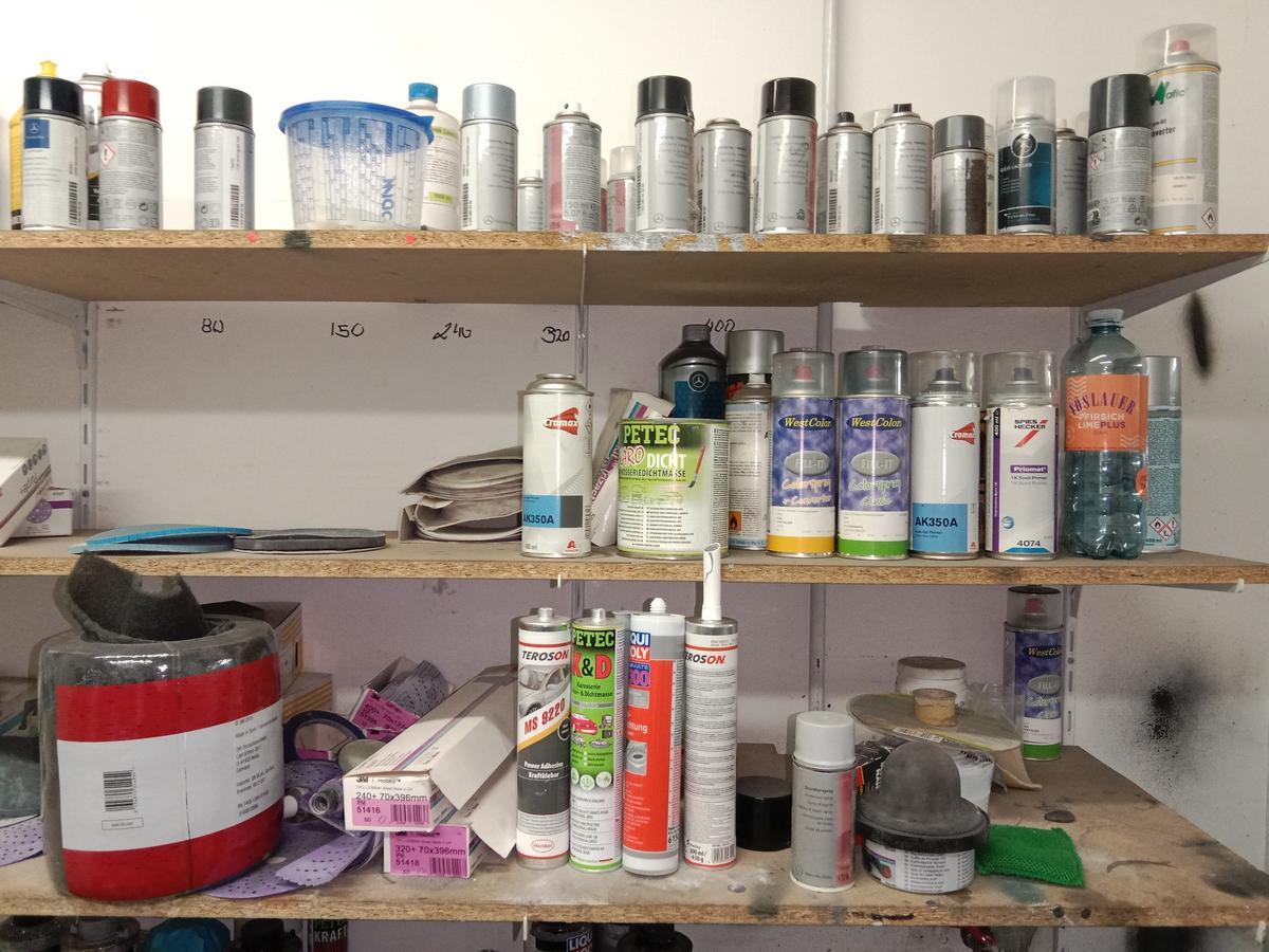 komplette Regalinhalt an Lacken,Unterbodenschutz,Teroson usw?d=2025-12-17 18:25:03