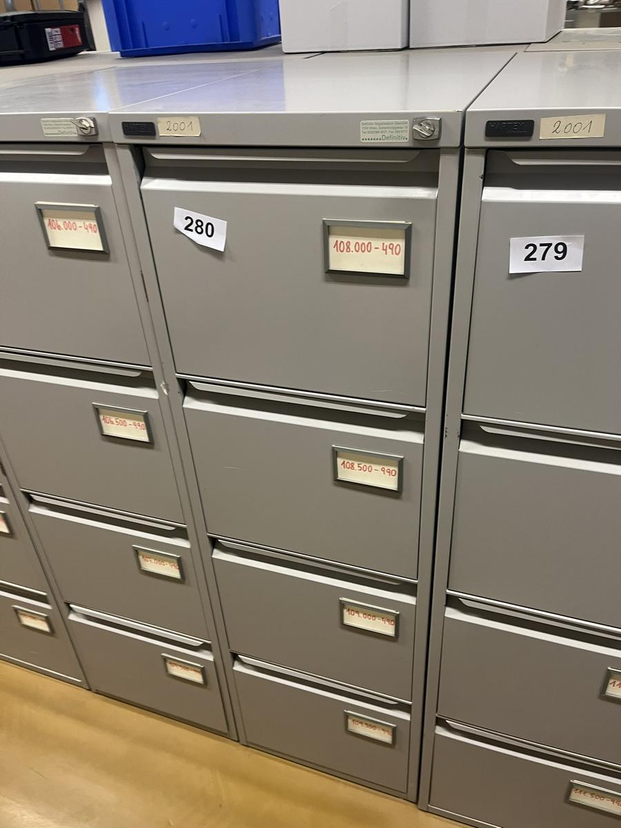 Blech - Werkzeugschrank mit 4 Auszugsladen, 133x40x62cm?d=2025-12-17 18:27:07