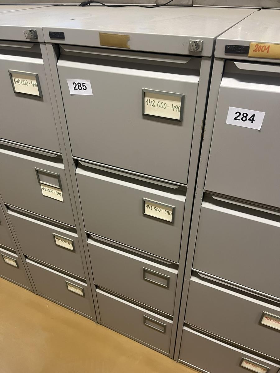 Blech - Werkzeugschrank mit 4 Auszugsladen, 133x40x62cm?d=2025-12-17 18:29:40