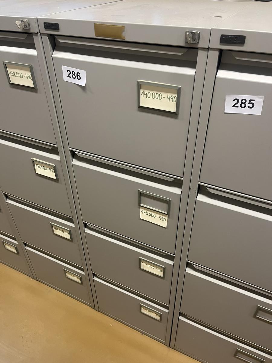 Blech - Werkzeugschrank mit 4 Auszugsladen, 133x40x62cm?d=2025-12-17 18:29:39