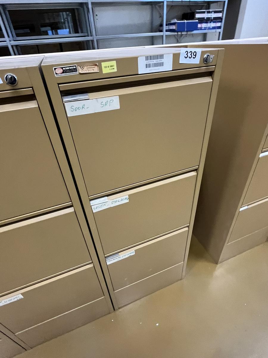 Blech - Werkzeugschrank mit 3 Auszugsladen, 140x80x65cm?d=2025-12-17 22:11:57