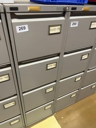 Blech - Werkzeugschrank mit 4 Auszugsladen, 133x40x62cm Blech - Werkzeugschrank mit 4 Auszugsladen, 133x40x62cm