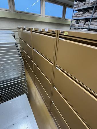 Blech - Werkzeugschrank mit 3 Auszugsladen, 140x52x65cm Blech - Werkzeugschrank mit 3 Auszugsladen, 140x52x65cm