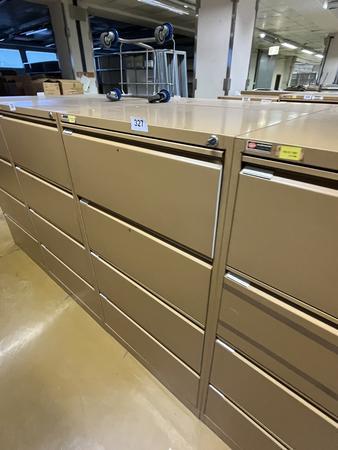 Blech - Werkzeugschrank mit 3 Auszugsladen, 140x52x65cm Blech - Werkzeugschrank mit 3 Auszugsladen, 140x52x65cm