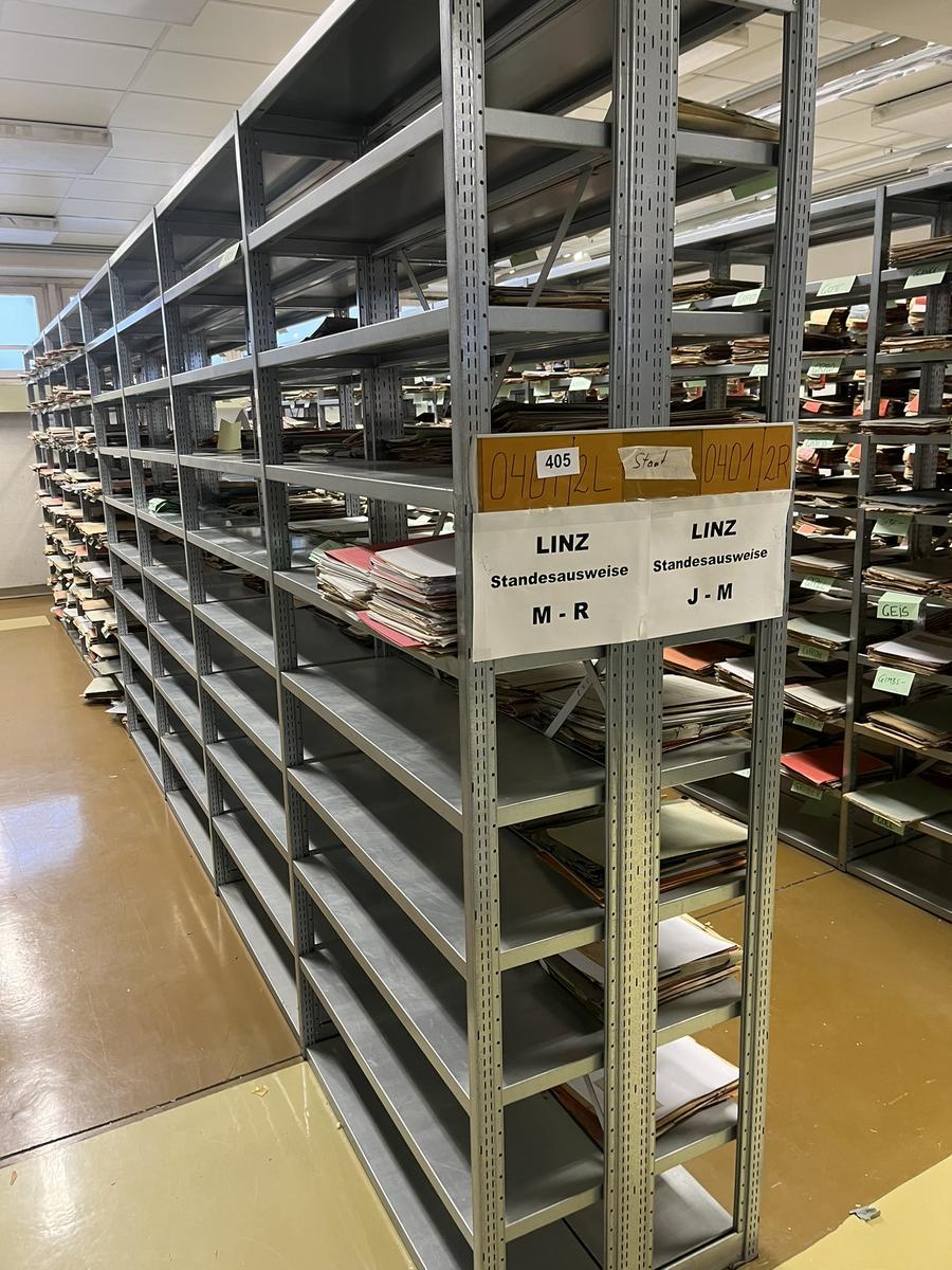 ca. 7.8 Laufmeter Steckregalanlage mit Fachb&ouml;den, 60cm tief, 224cm hoch?d=2025-12-17 18:25:02