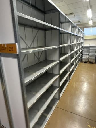 ca. 8.65 Laufmeter Steckregalanlage mit Fachböden, 80cm tief, 224cm hoch ca. 8.65 Laufmeter Steckregalanlage mit Fachböden, 80cm tief, 224cm hoch