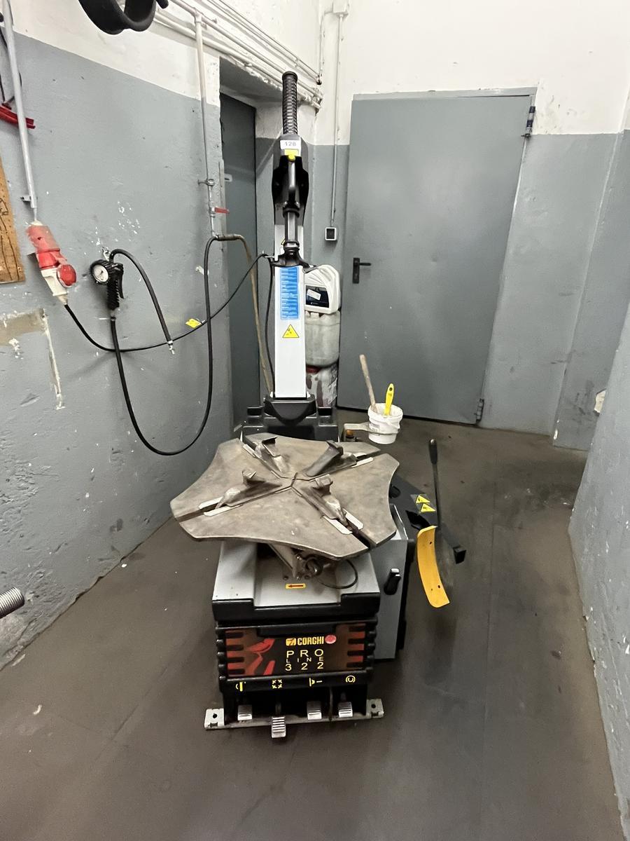 CORGHI ProLine 322 Reifenmontiermaschine TOPZUSTAND mit Zubeh&ouml;r?d=2025-12-22 20:00:57