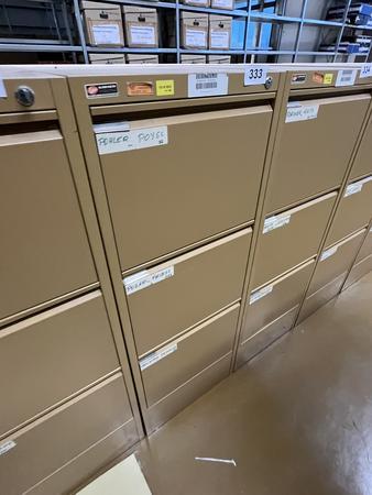 Blech - Werkzeugschrank mit 3 Auszugsladen, 140x80x65cm Blech - Werkzeugschrank mit 3 Auszugsladen, 140x80x65cm