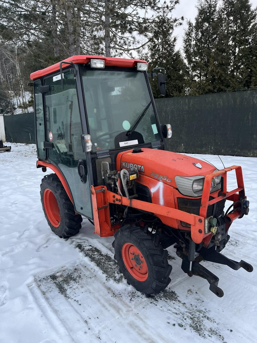 Kubota Traktor B2230, Dieselmotor mit 22PS, Allradantrieb, 1703 Betriebsstunden, keine Papiere (mit 10km/h Tafel keine Zulassung erforderlich)?d=2026-01-19 13:57:16