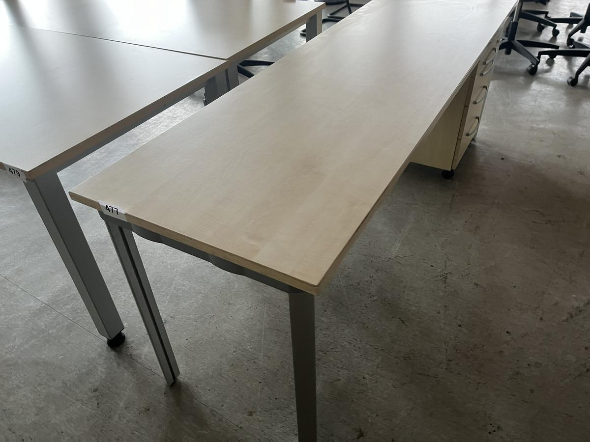 Beistelltisch-, Besprechungstisch ca. 200/60 cm?d=2026-01-19 16:54:12