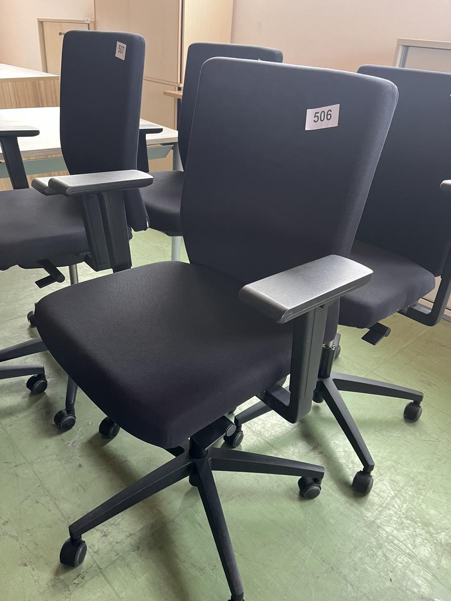 B&uuml;rodrehstuhl mit Armlehne verstellbar schwarz?d=2026-01-19 16:54:17