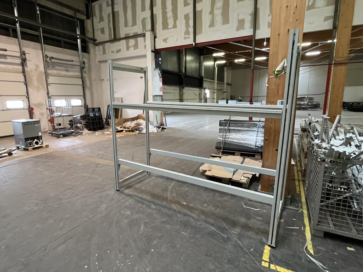 ca. 18 Laufmeter Regalanlage, 10 Stk. Regalsteher, ca. 2600x950x2200mm, Auflagebreite ca. 900mm, 36 Stk. Balken?d=2026-01-23 21:25:07