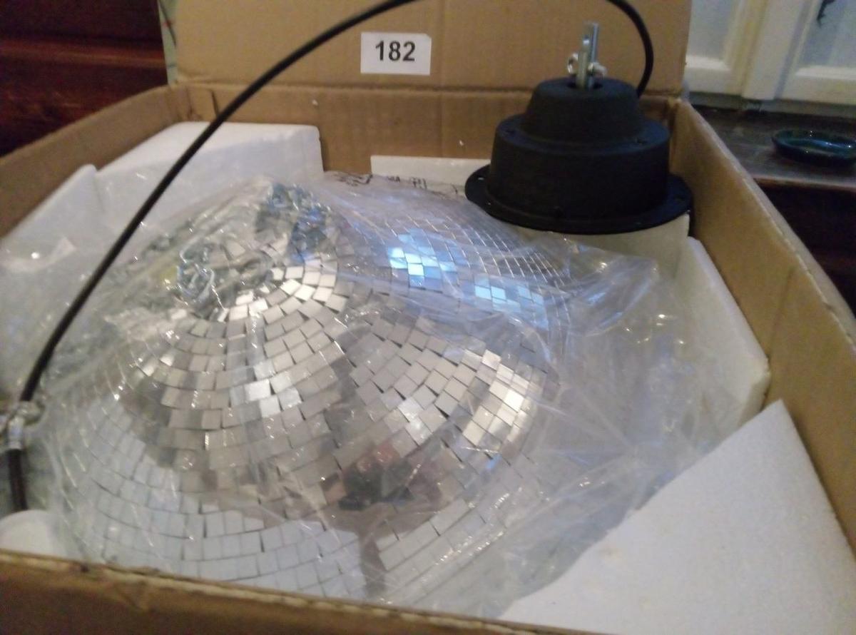 Discokugel 50cm mit Motor?d=2026-01-28 15:49:47