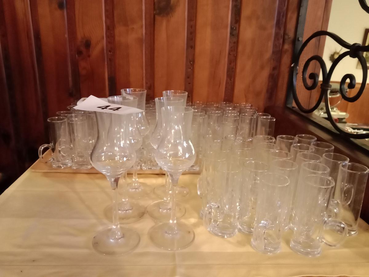 98 St&uuml;ck Schnapsgl&auml;ser komplette Tischinhalt?d=2026-01-28 14:13:27